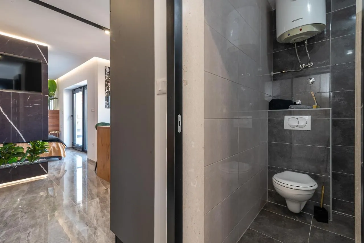 Apartments Aldo Trogir