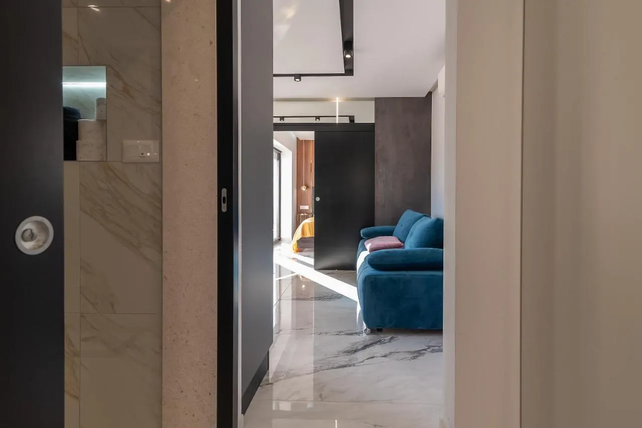 Apartments Aldo Trogir 0*,