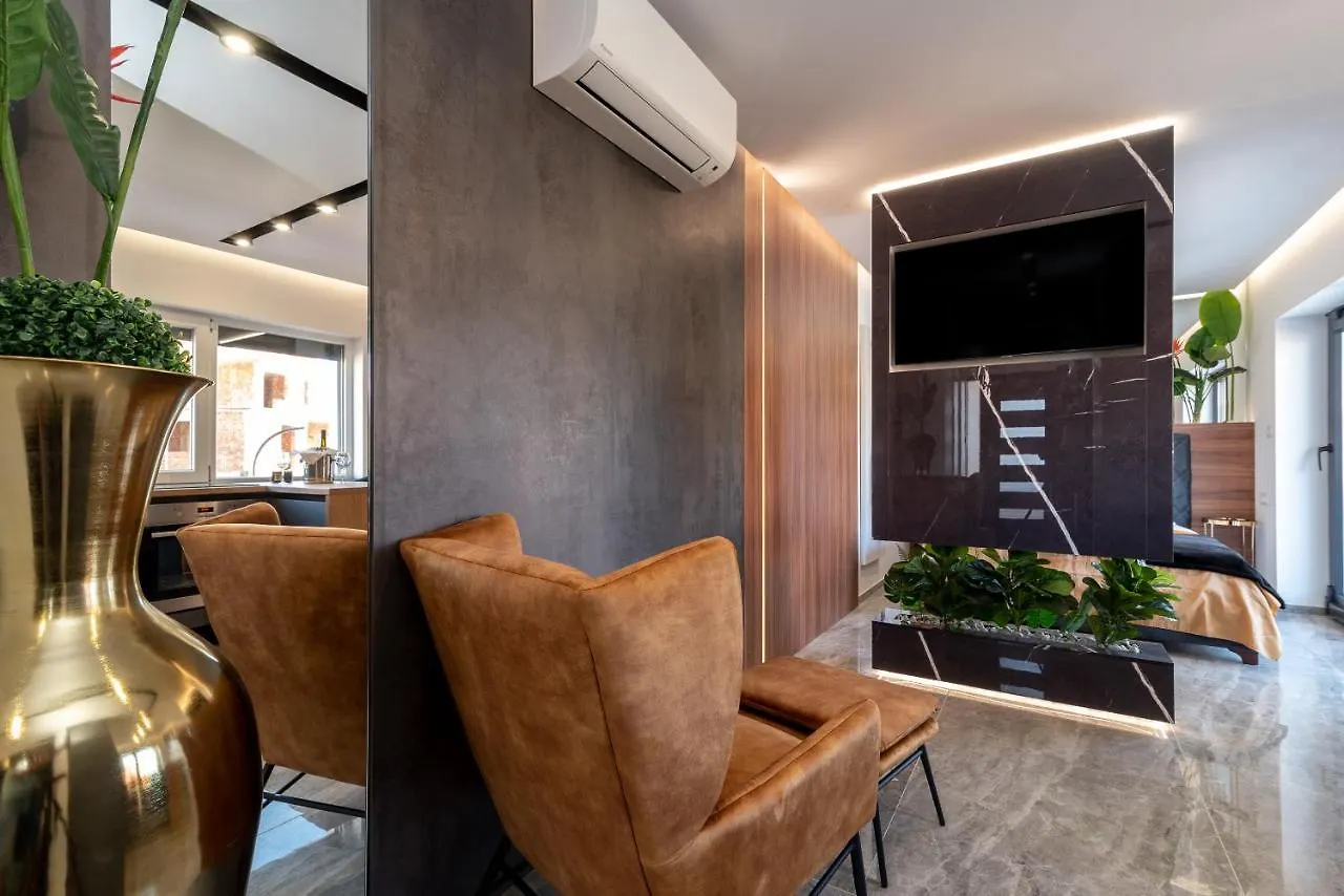 Apartments Aldo Trogir