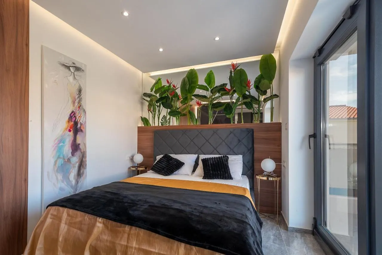 Apartments Aldo Trogir