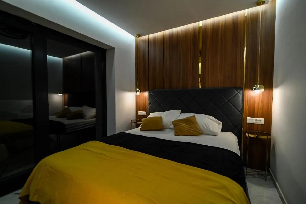 Apartments Aldo Trogir